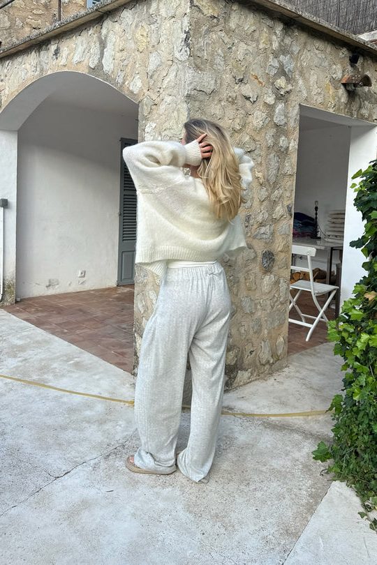 Button-Up Knit Cardigan with Long Sleeves for Women - White