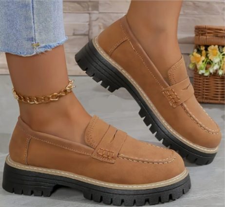 Chunky Loafers with Lug Sole for Women - Burgundy